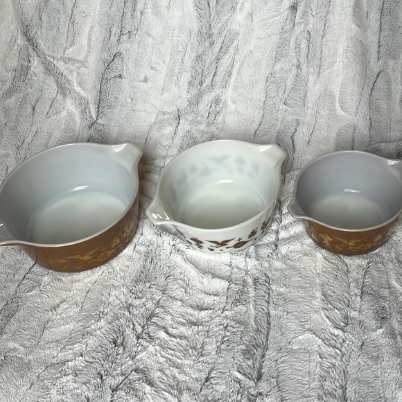 Vintage Pyrex Ovenware - Early American - set of 3 - Picture 2 of 9